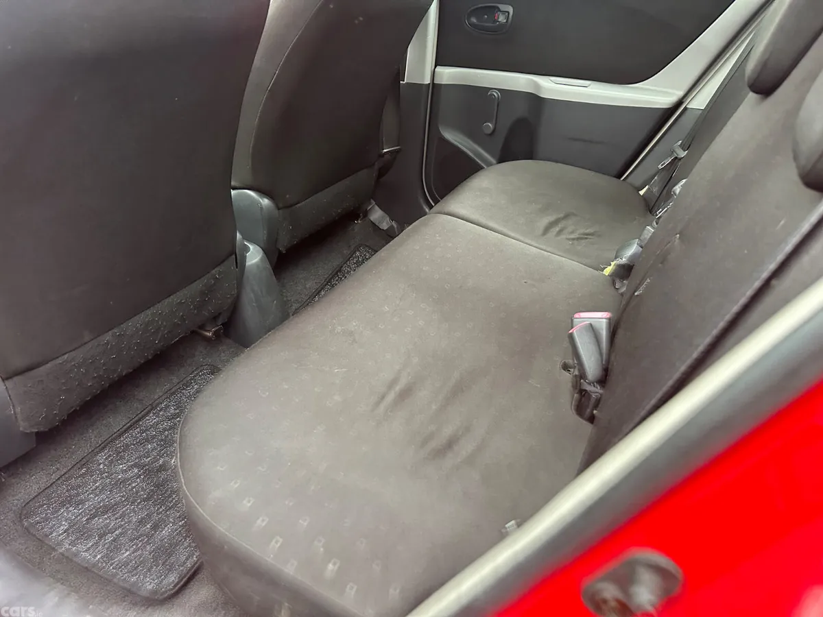 Toyota Yaris Hatchback, Petrol, 2006, Red