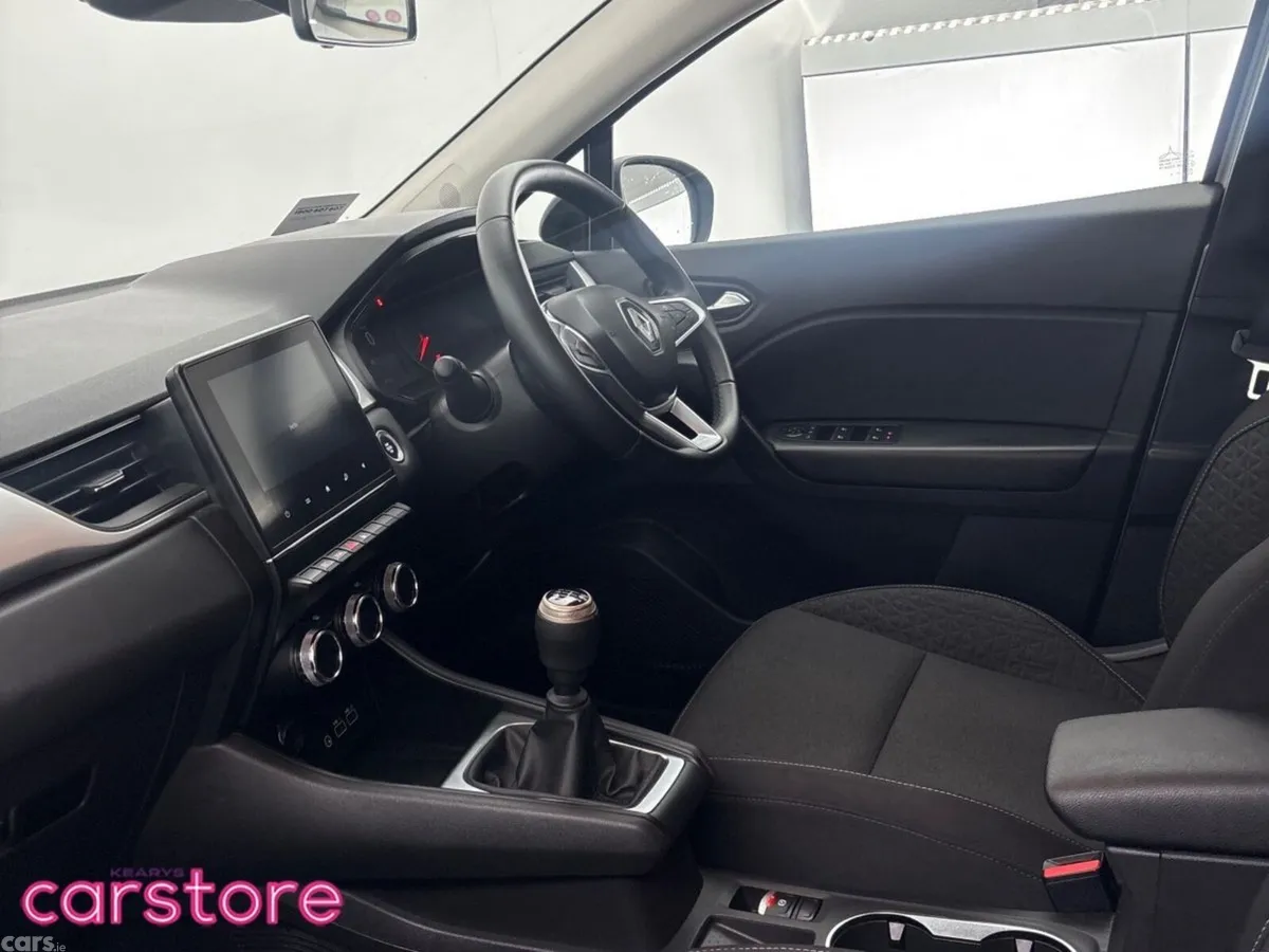 Renault Captur Hatchback, Petrol, 2024, Grey