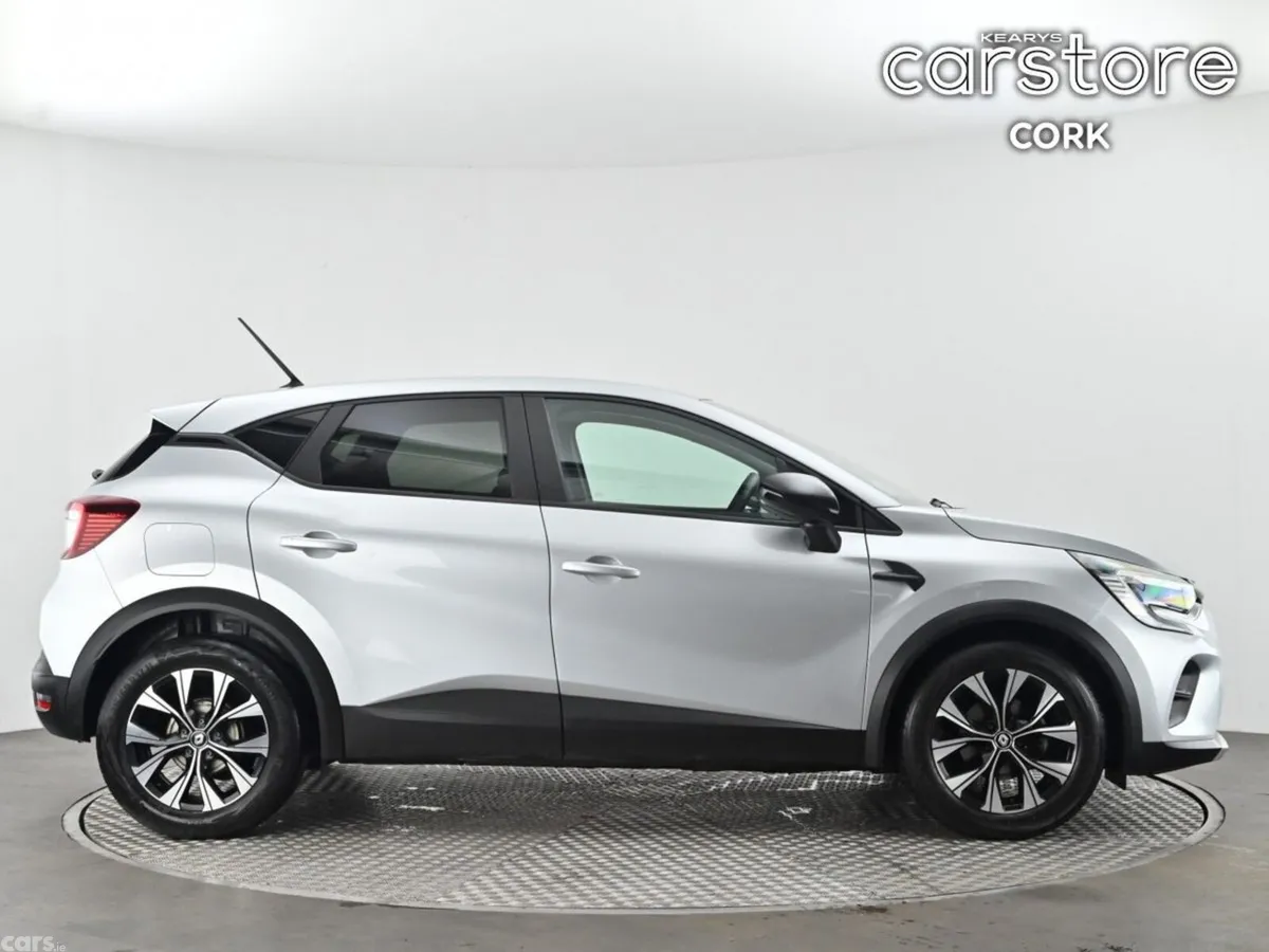 Renault Captur Hatchback, Petrol, 2024, Grey