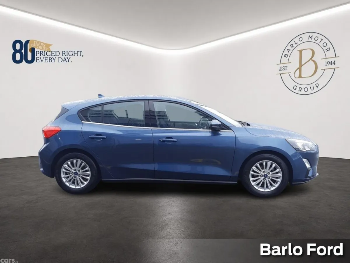 Ford Focus Hatchback, Petrol Hybrid, 2021, Blue