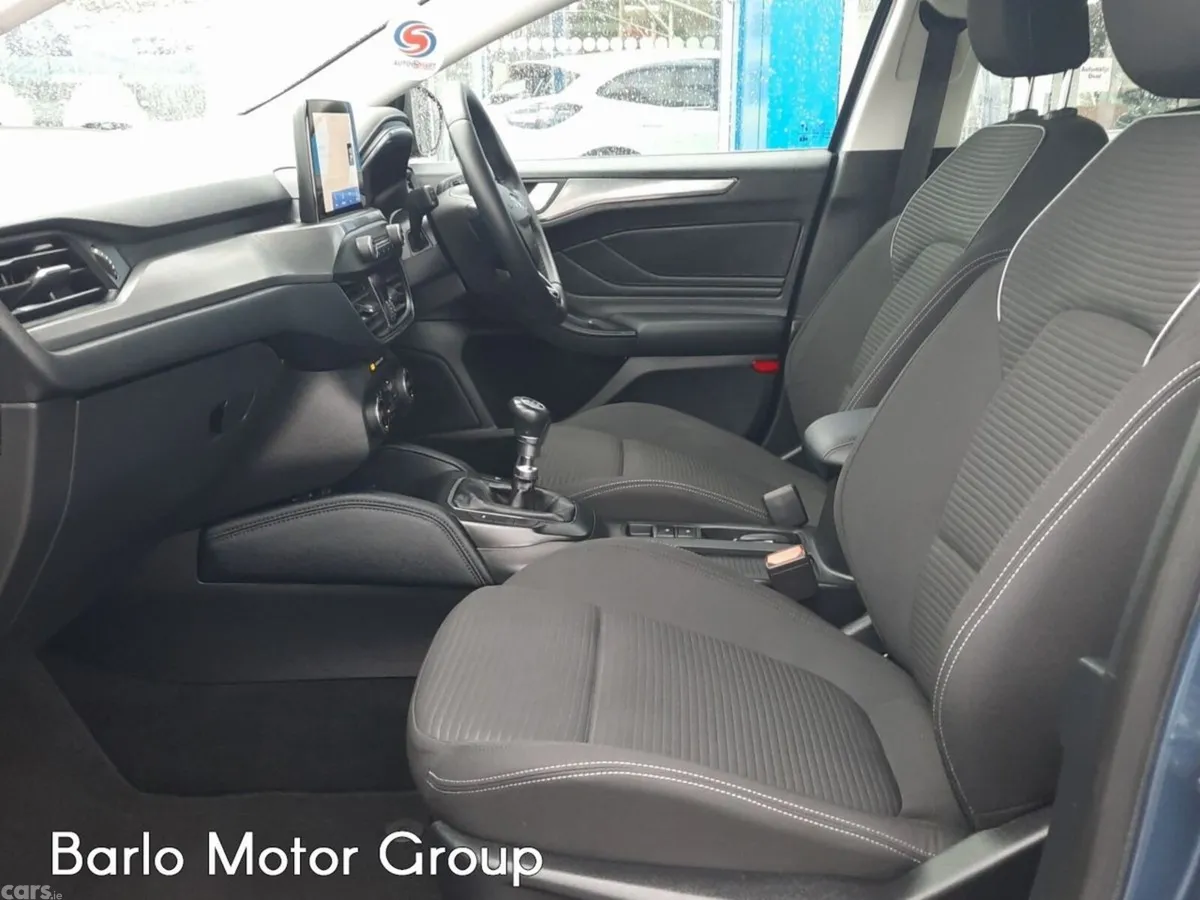 Ford Focus Hatchback, Petrol Hybrid, 2021, Blue