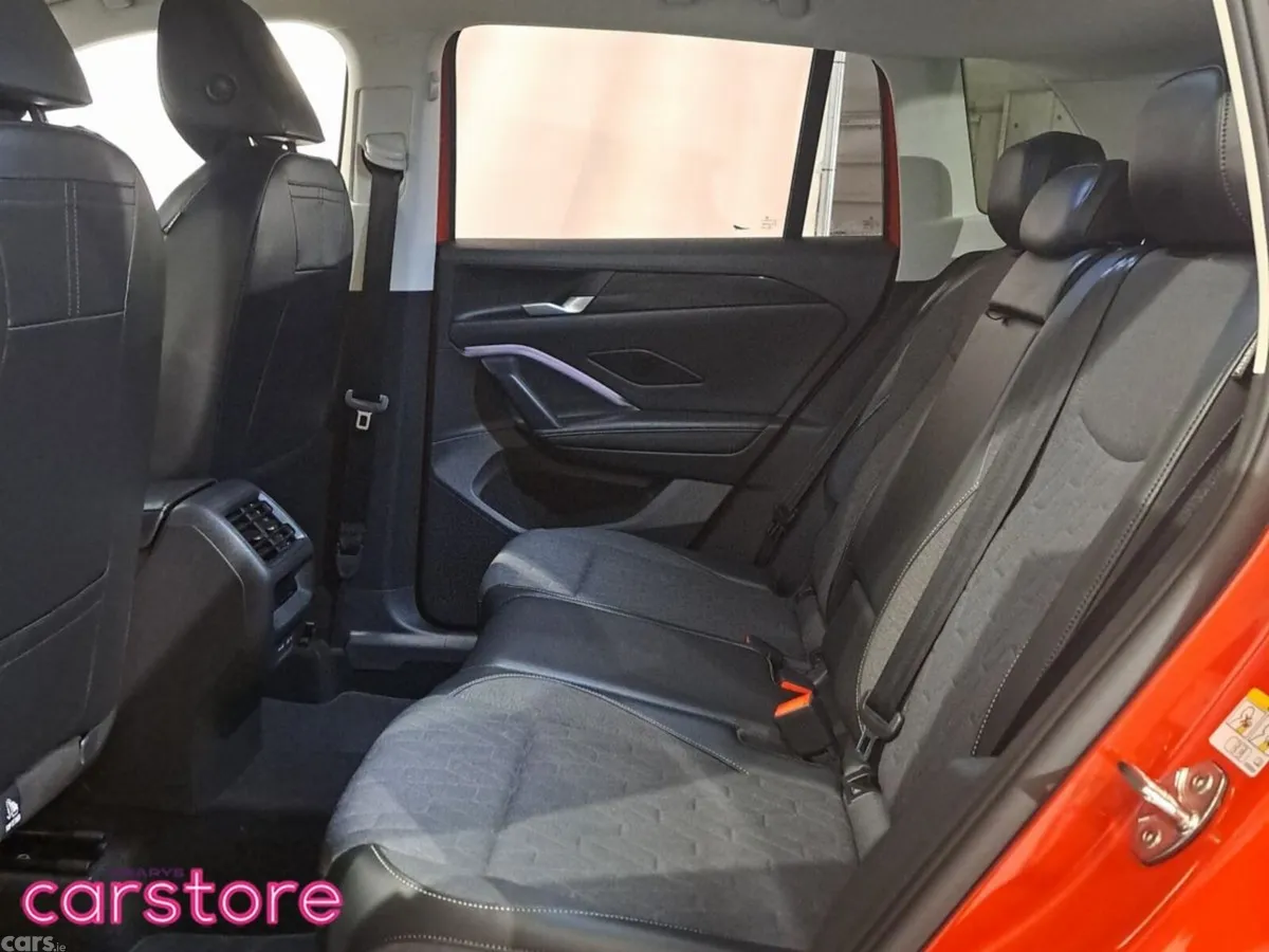 Volkswagen Tiguan SUV, Petrol Hybrid, 2025, Red