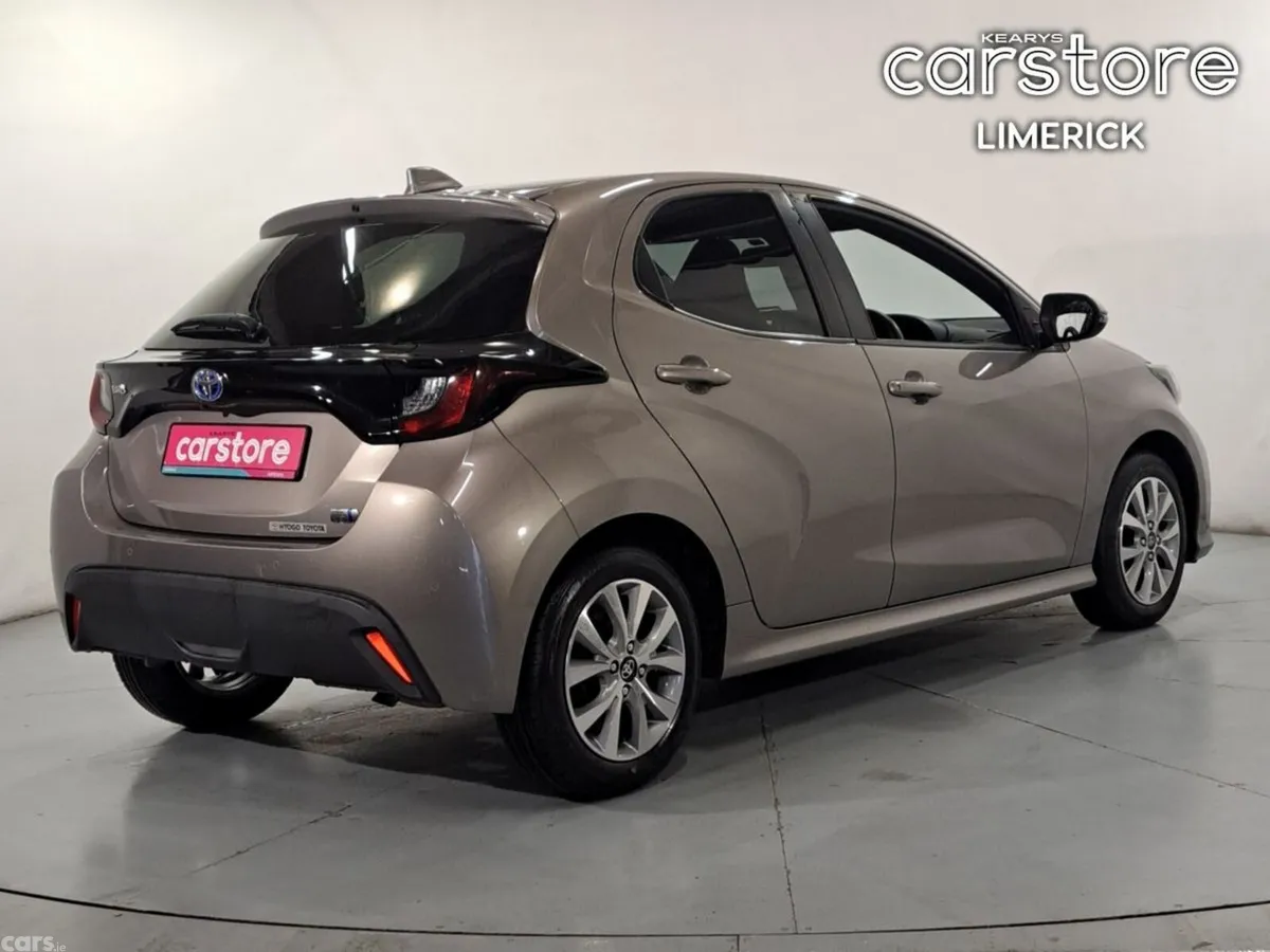 Toyota Yaris Hatchback, Petrol Hybrid, 2021, Grey