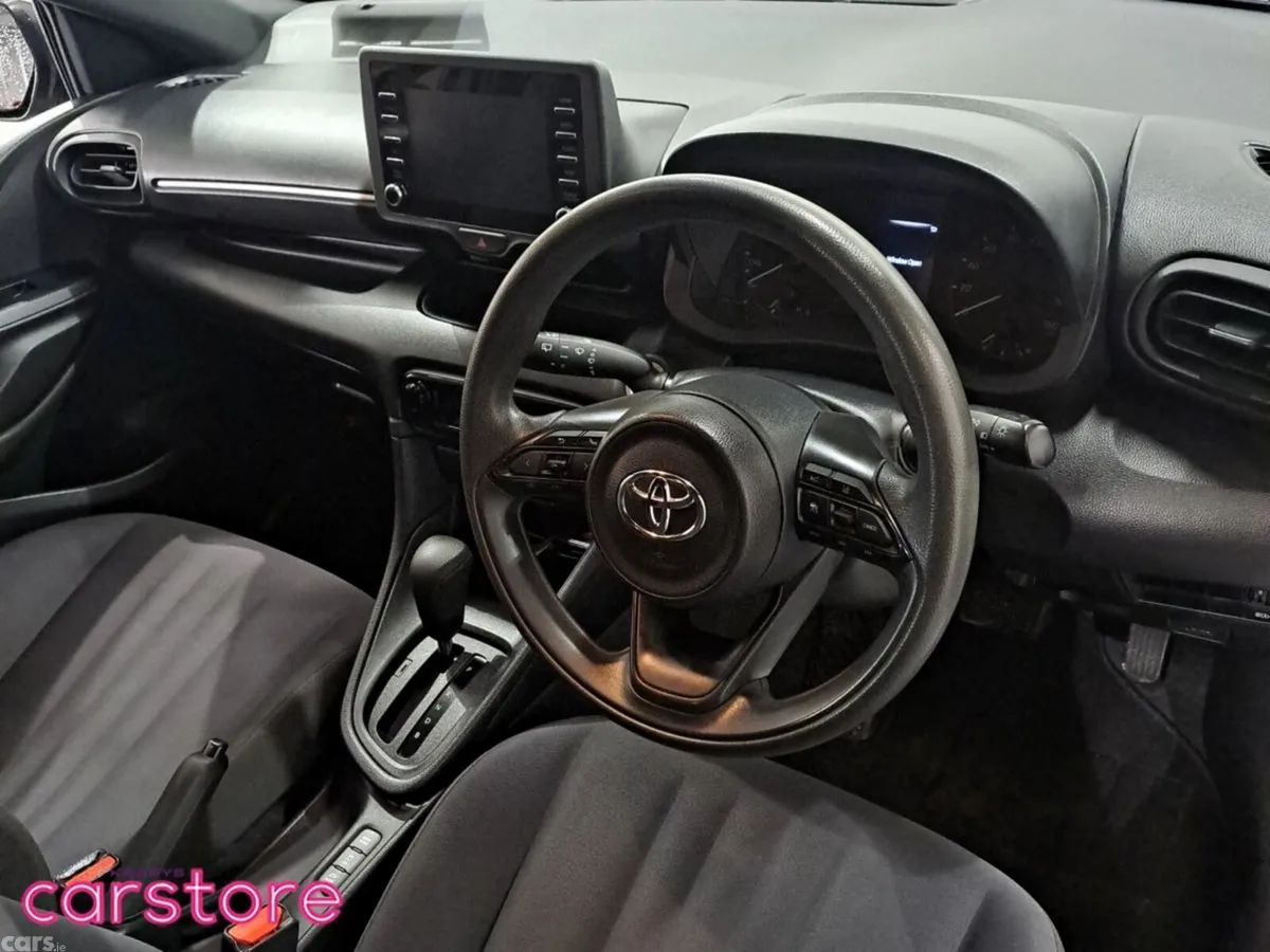 Toyota Yaris Hatchback, Petrol Hybrid, 2021, Grey
