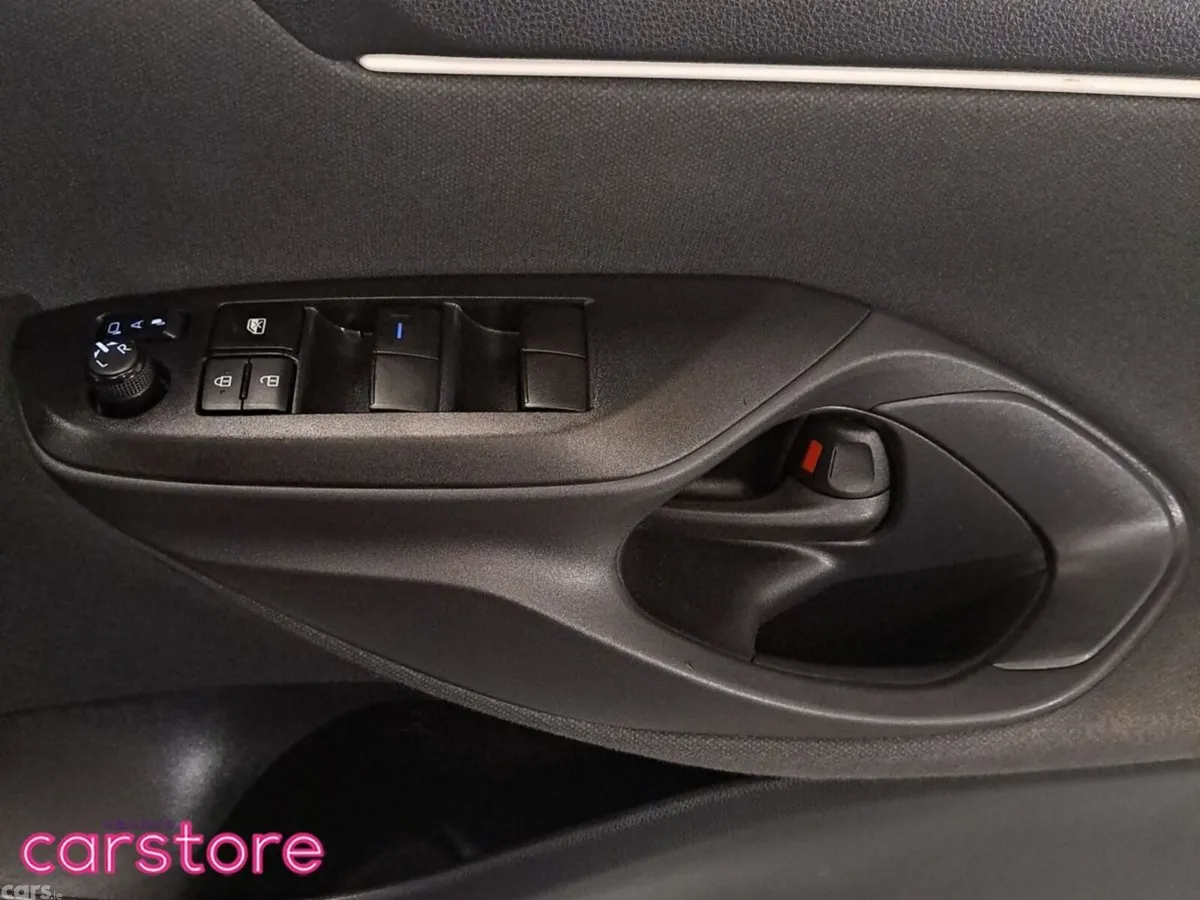 Toyota Yaris Hatchback, Petrol Hybrid, 2021, Grey