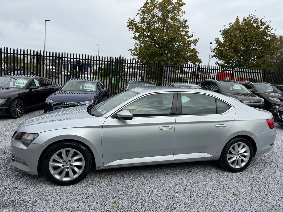 Skoda Superb Hatchback, Diesel, 2018, Silver