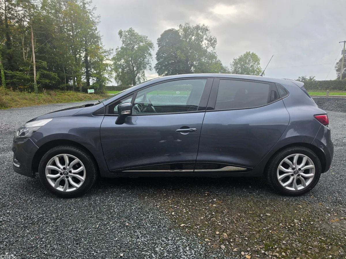 Renault Clio Hatchback, Petrol, 2017, Grey