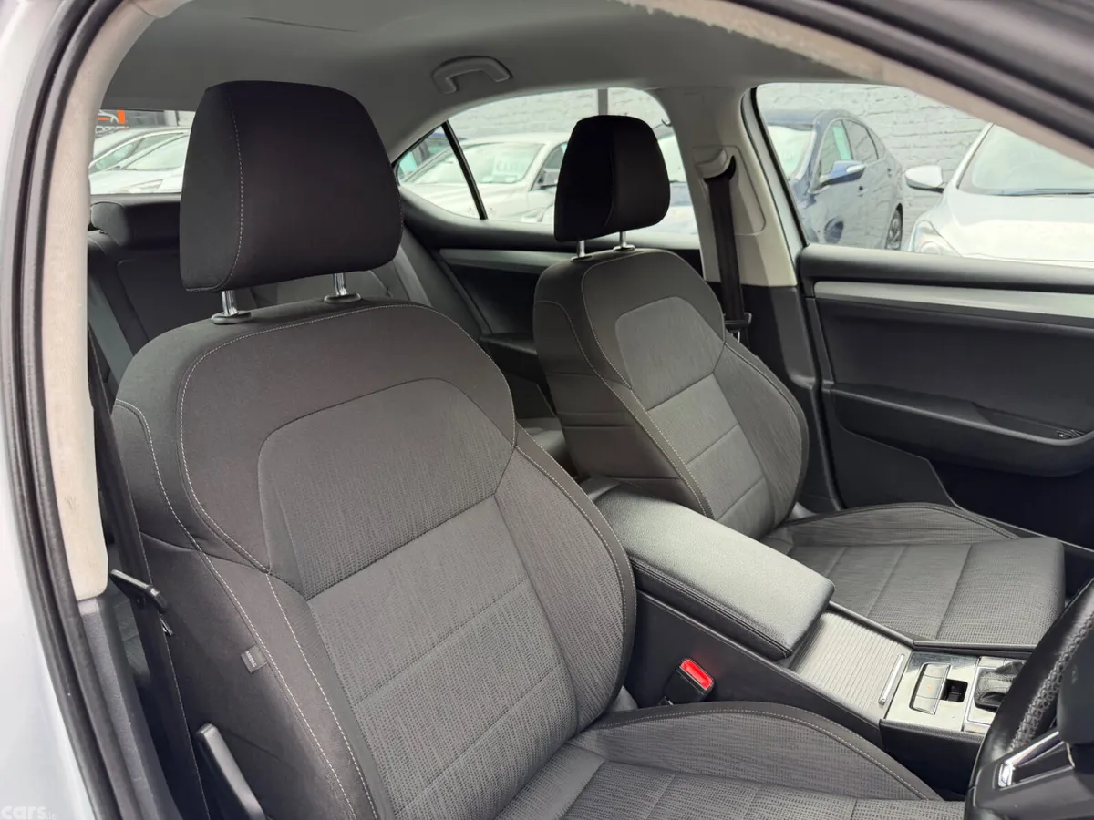 Skoda Superb Hatchback, Diesel, 2018, Silver