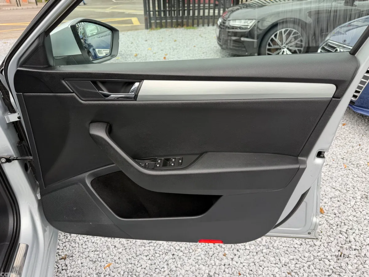 Skoda Superb Hatchback, Diesel, 2018, Silver