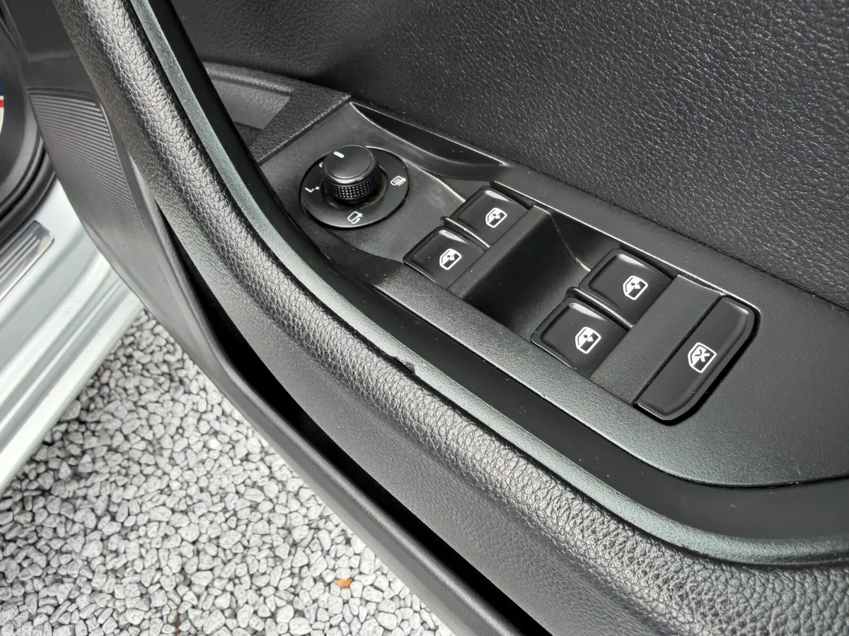 Skoda Superb Hatchback, Diesel, 2018, Silver