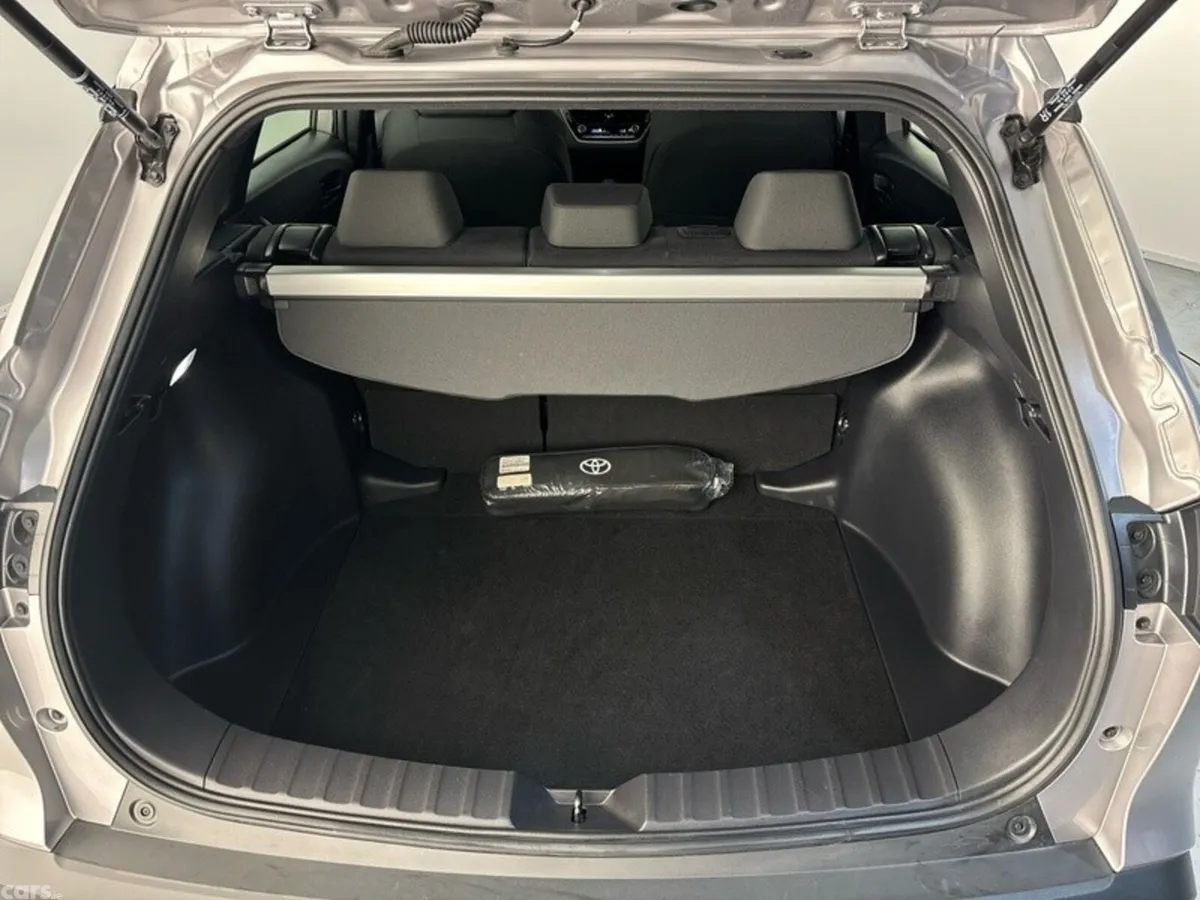 Toyota Corolla Cross SUV, 2027, Silver