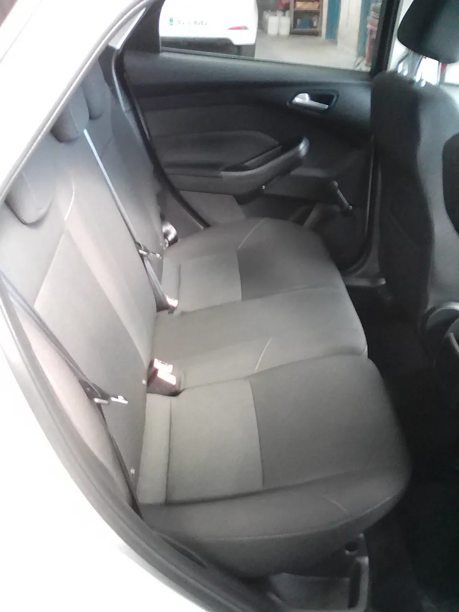 Ford Focus Hatchback, Diesel, 2015, Silver