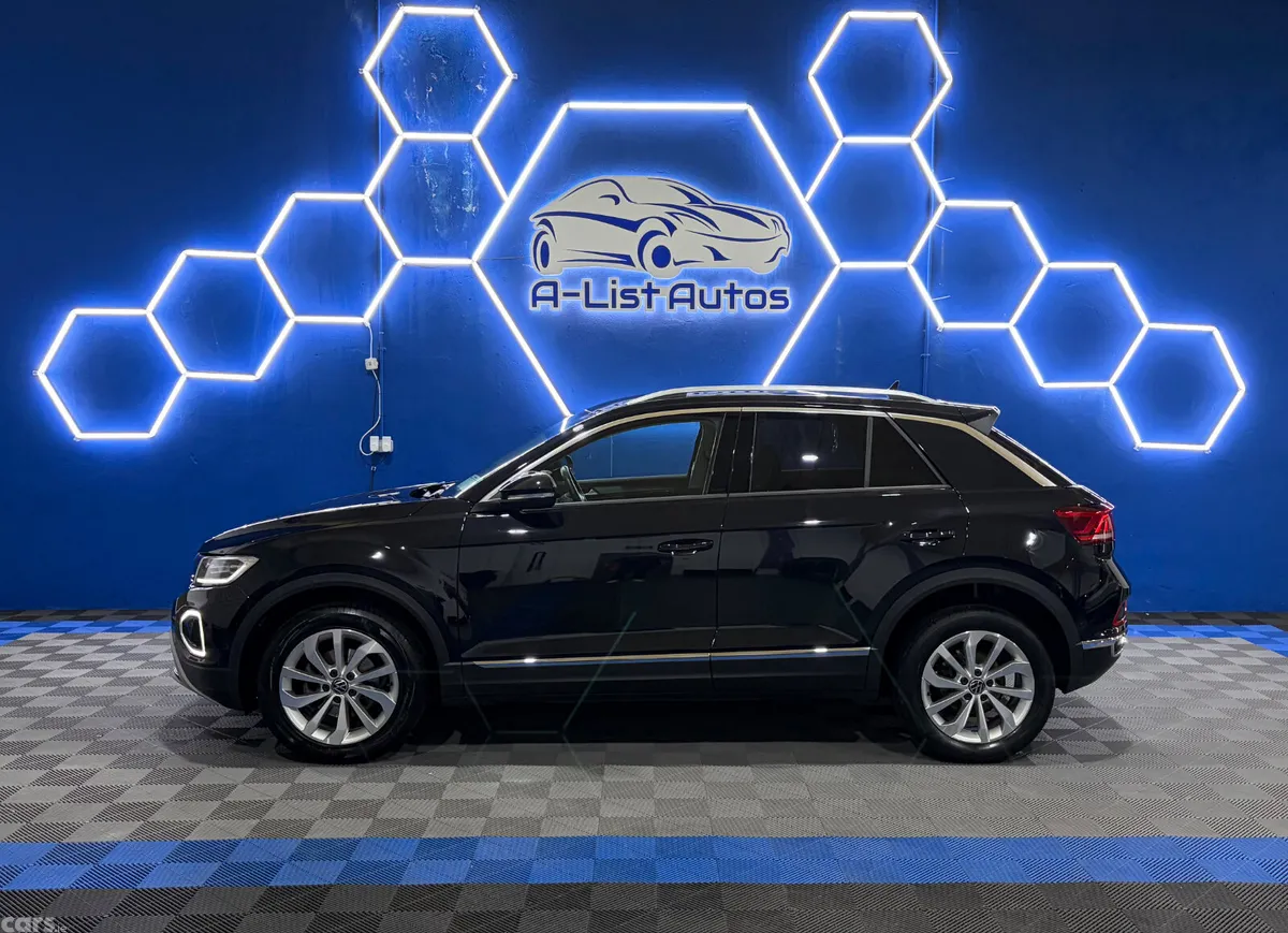 Volkswagen T-Roc SUV, Diesel, 2023, Black