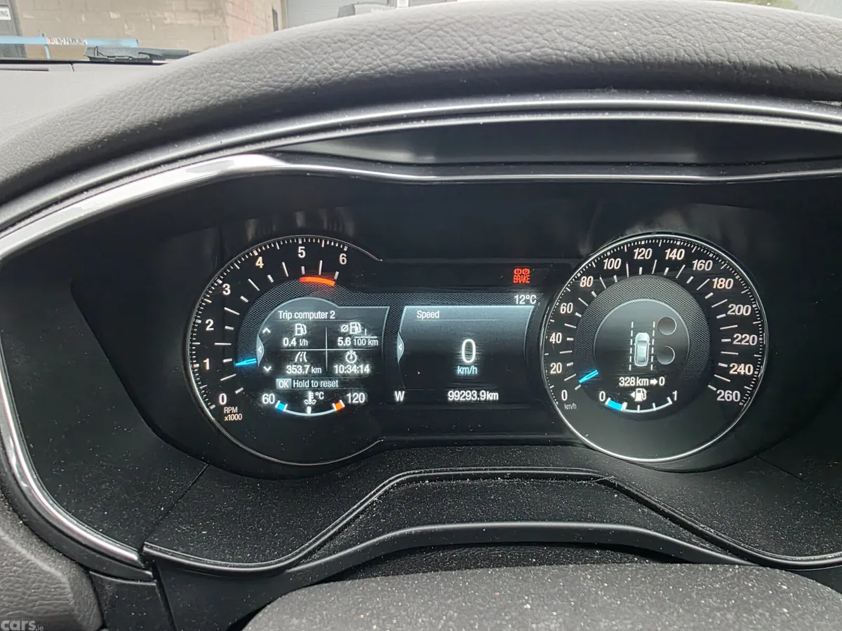 Ford Mondeo Hatchback, Diesel, 2017, Grey