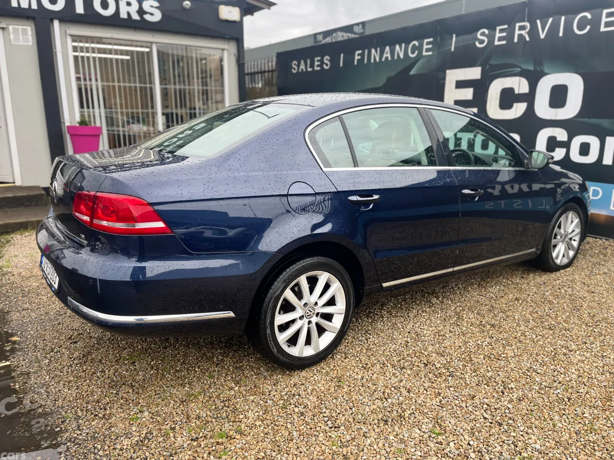 Volkswagen Passat Saloon, Diesel, 2012, Blue