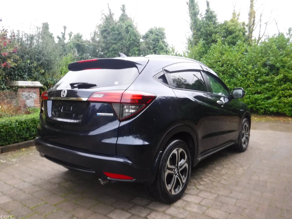 Honda Vezel SUV, Petrol Hybrid, 2018, Blue