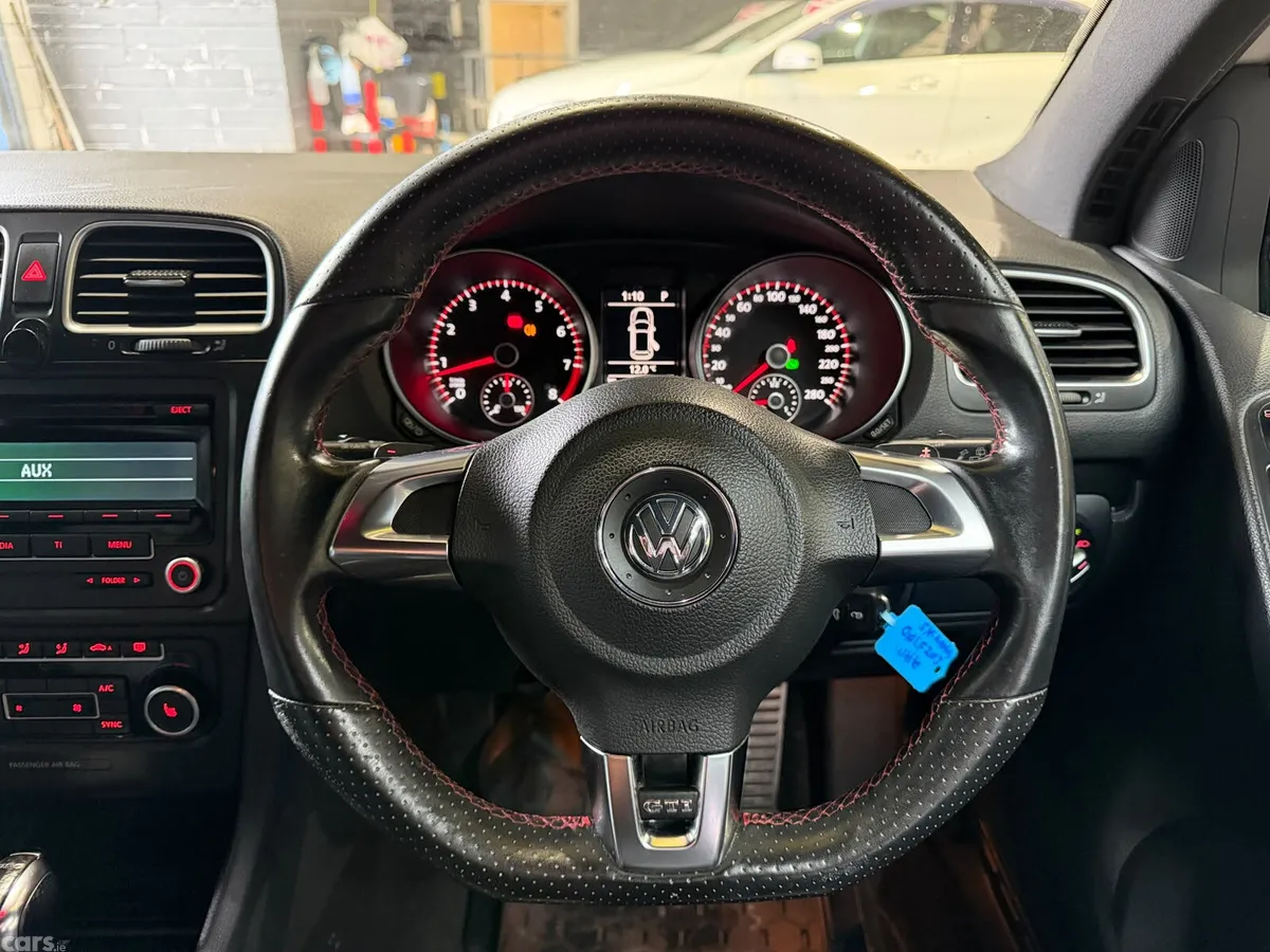 Volkswagen Golf Hatchback, Petrol, 2013, White