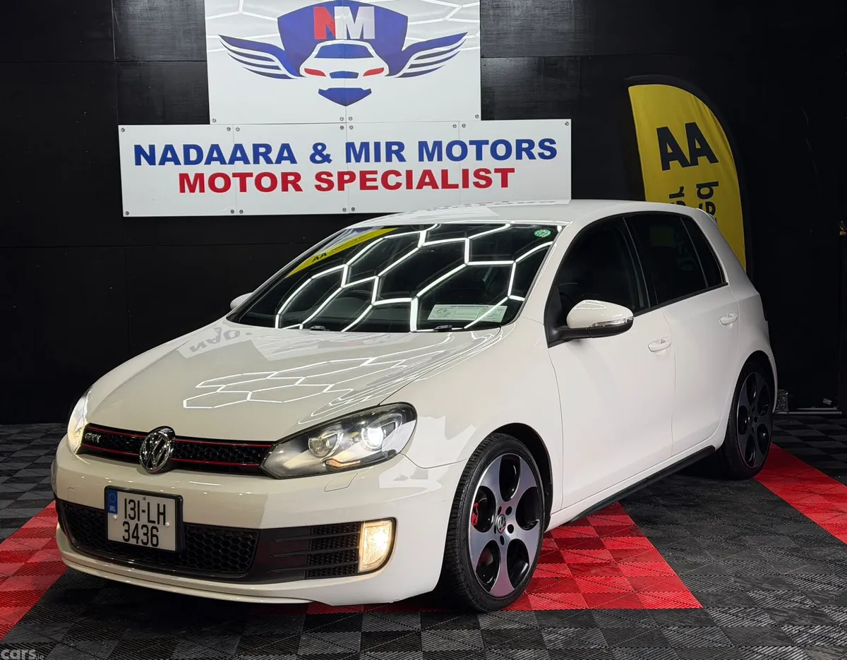 Volkswagen Golf Hatchback, Petrol, 2013, White