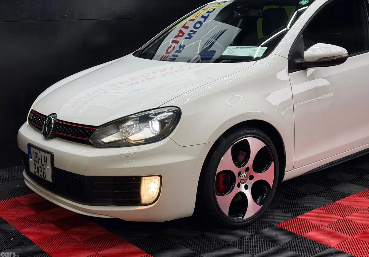 Volkswagen Golf Hatchback, Petrol, 2013, White