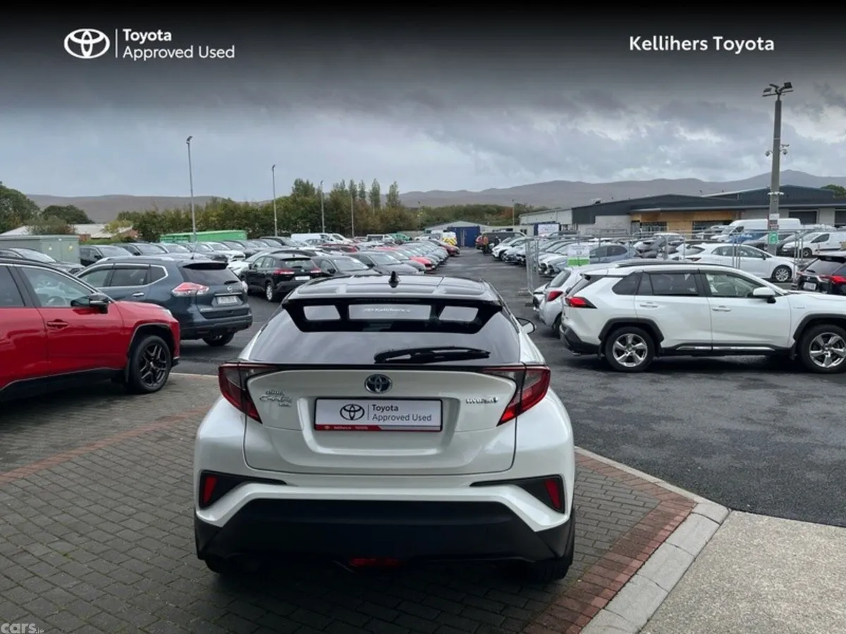 Toyota C-HR SUV, Petrol Hybrid, 2022, White