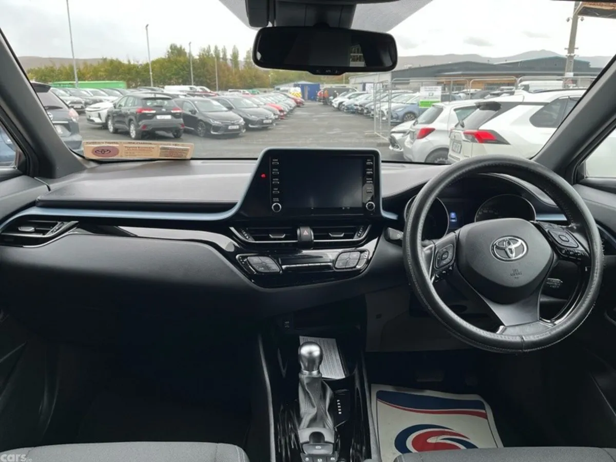 Toyota C-HR SUV, Petrol Hybrid, 2022, White