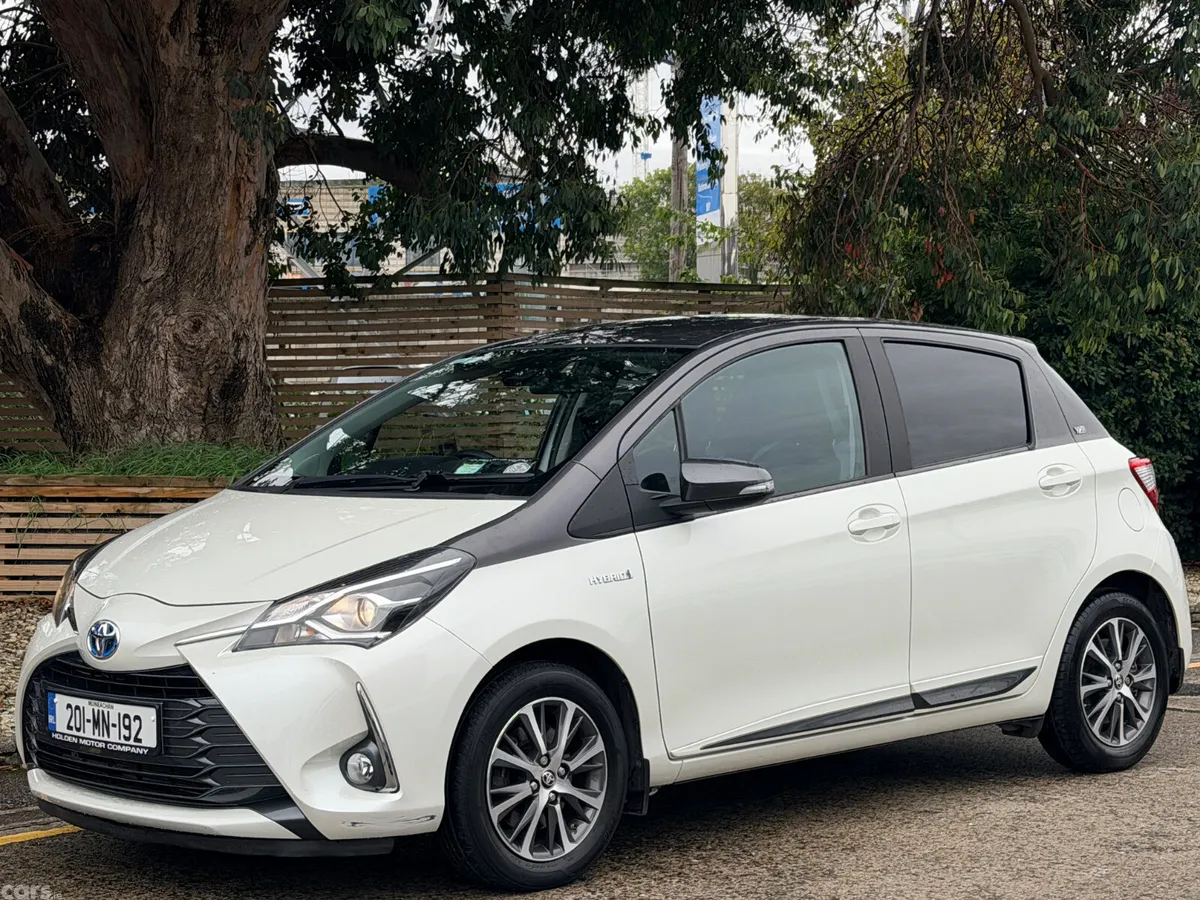 Toyota Yaris MPV, Petrol Hybrid, 2020, White