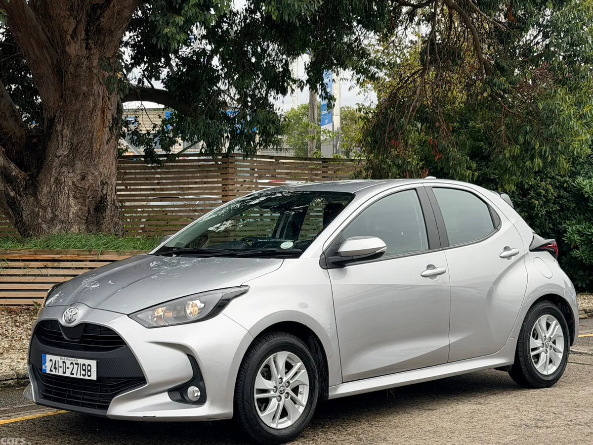 Toyota Yaris Hatchback, Petrol Hybrid, 2024, Grey