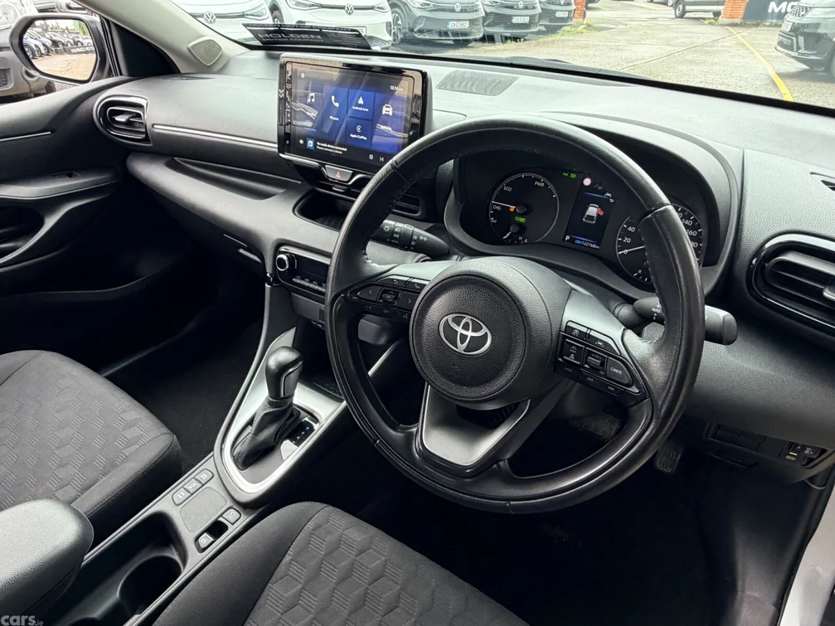 Toyota Yaris Hatchback, Petrol Hybrid, 2024, Grey