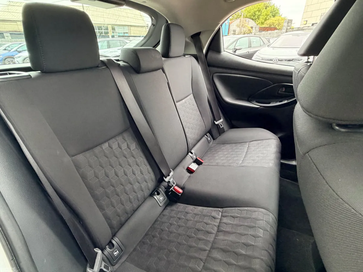 Toyota Yaris Hatchback, Petrol Hybrid, 2024, Grey