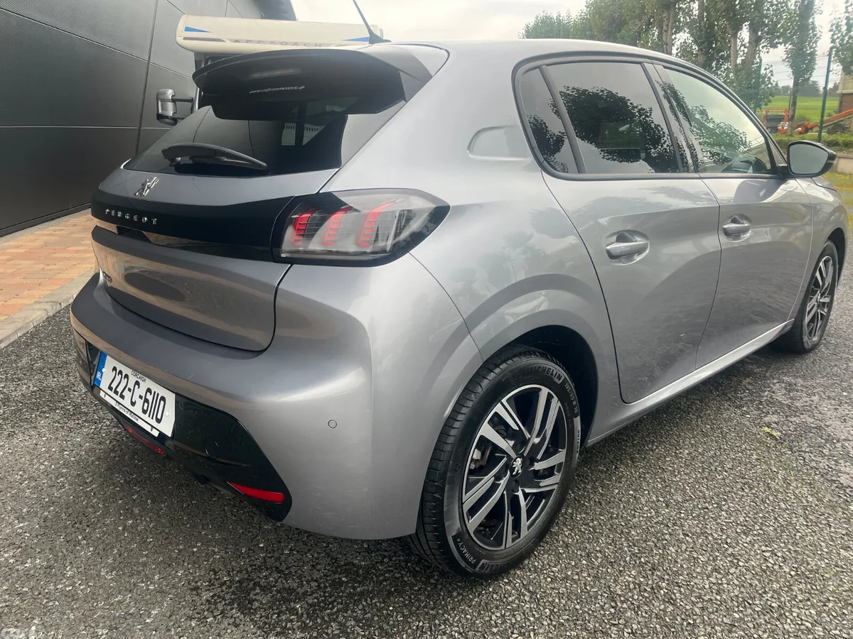 Peugeot 208 Hatchback, Diesel, 2022, Grey
