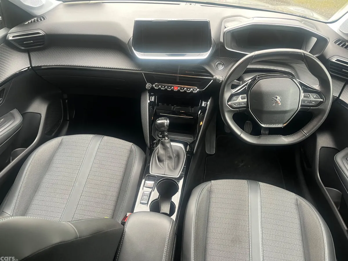 Peugeot 208 Hatchback, Diesel, 2022, Grey
