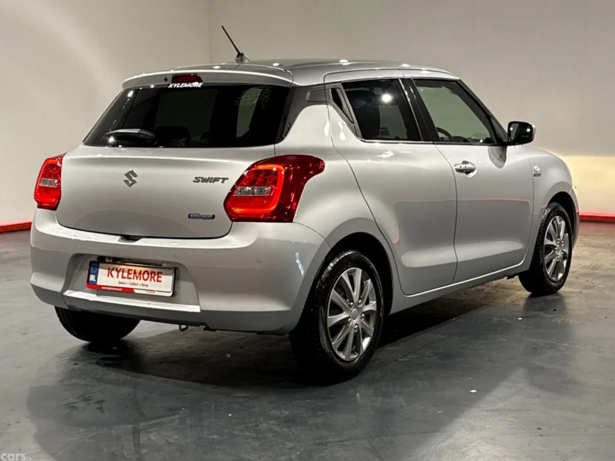Suzuki Swift Hatchback, Petrol Hybrid, 2022, Silver