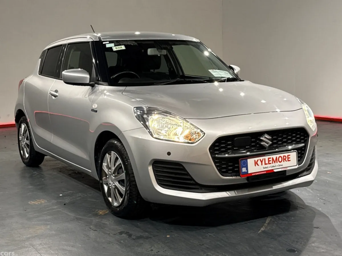 Suzuki Swift Hatchback, Petrol Hybrid, 2022, Silver