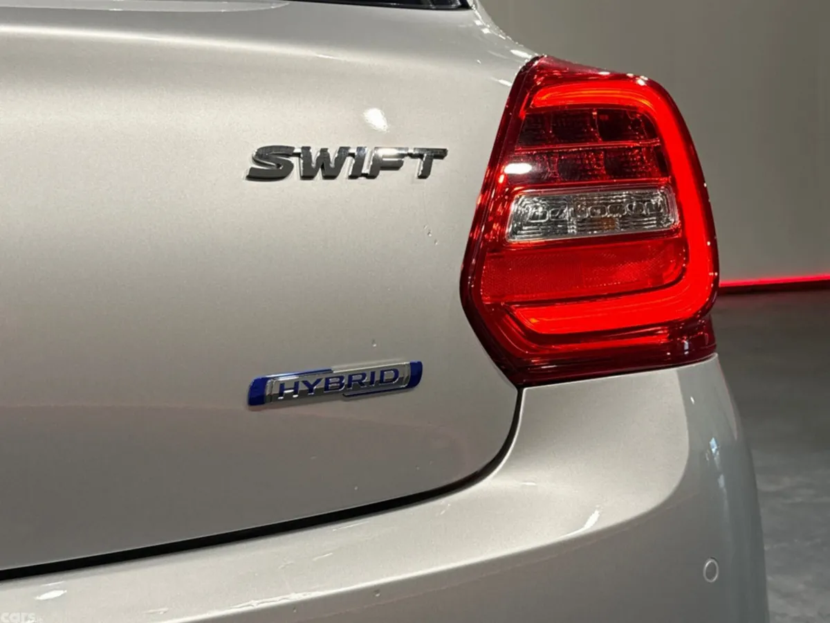 Suzuki Swift Hatchback, Petrol Hybrid, 2022, Silver
