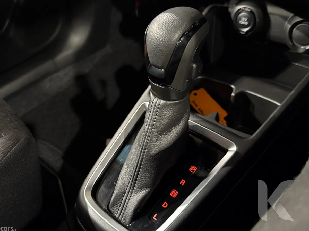 Suzuki Swift Hatchback, Petrol Hybrid, 2022, Silver