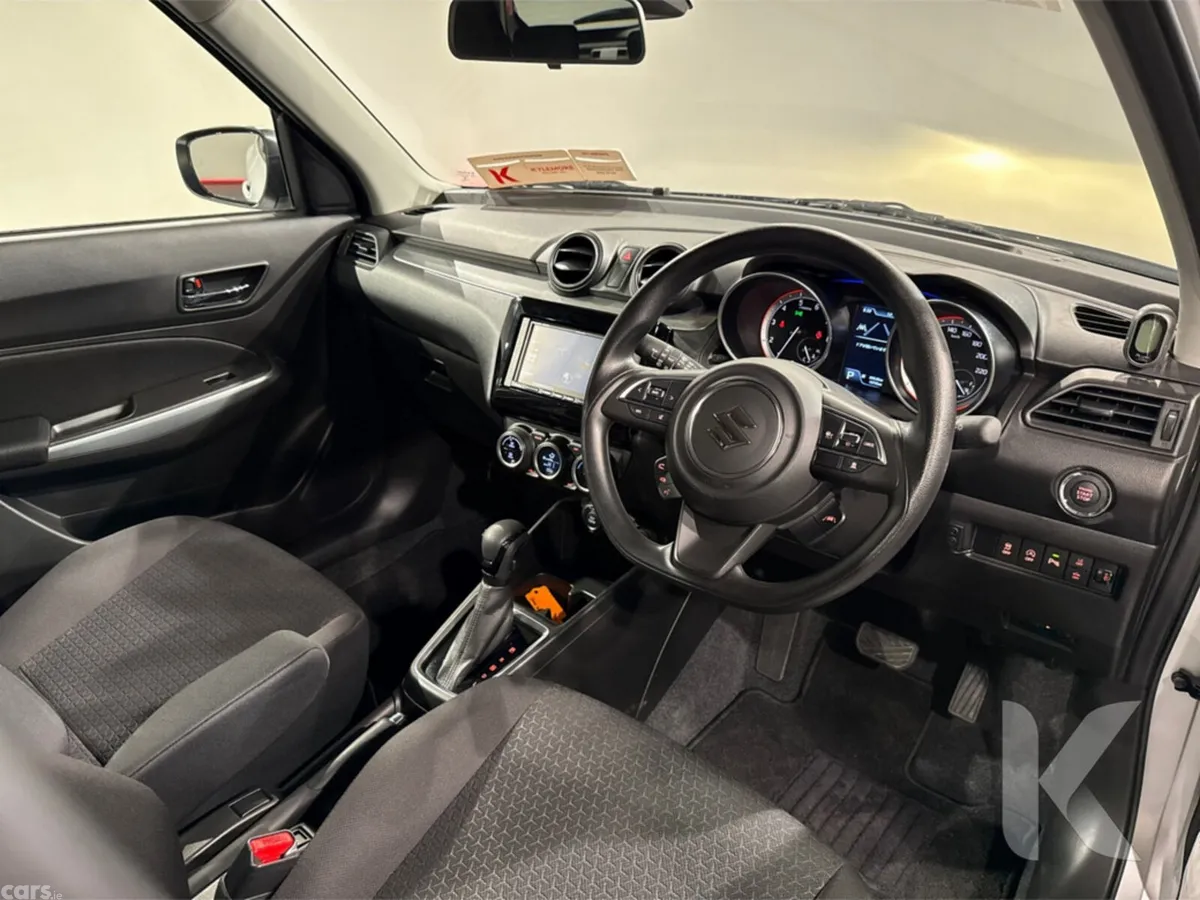 Suzuki Swift Hatchback, Petrol Hybrid, 2022, Silver