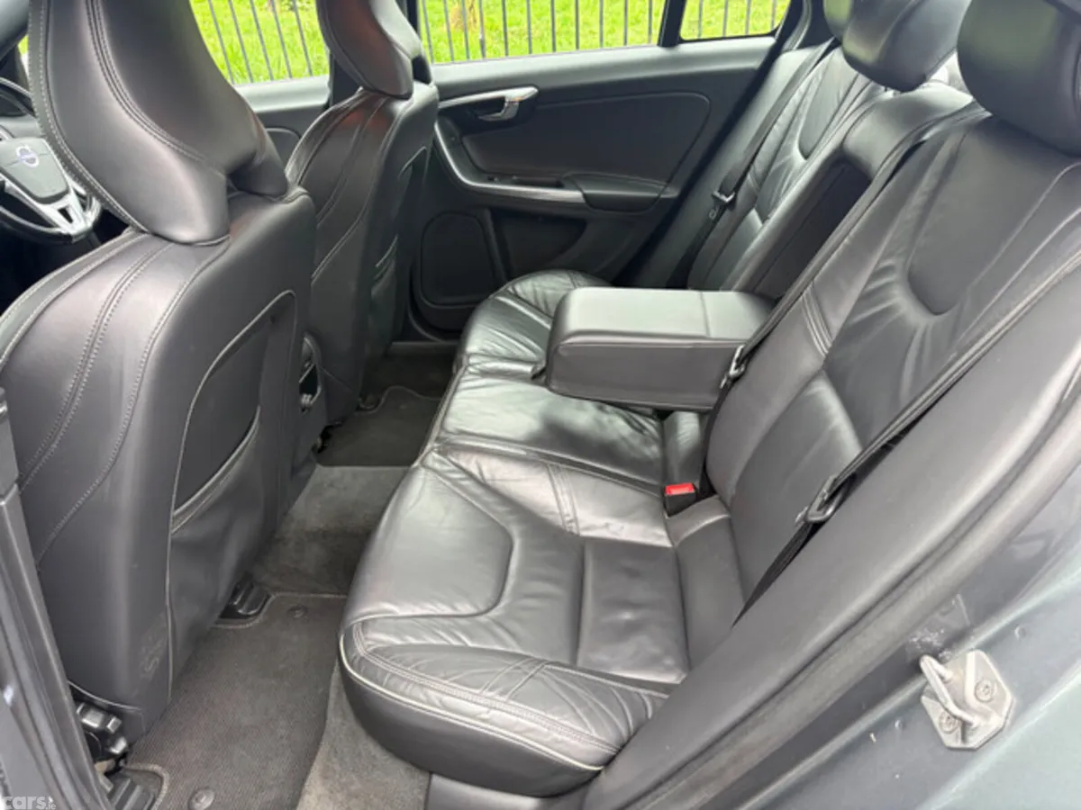 Volvo S60 Saloon, Diesel, 2015, Grey