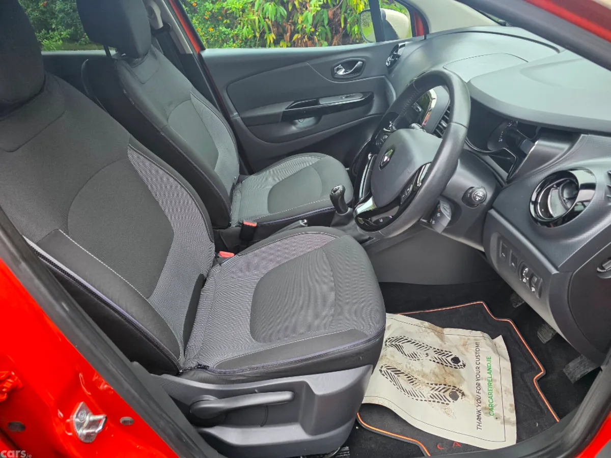Renault Captur Hatchback, Diesel, 2014, Orange