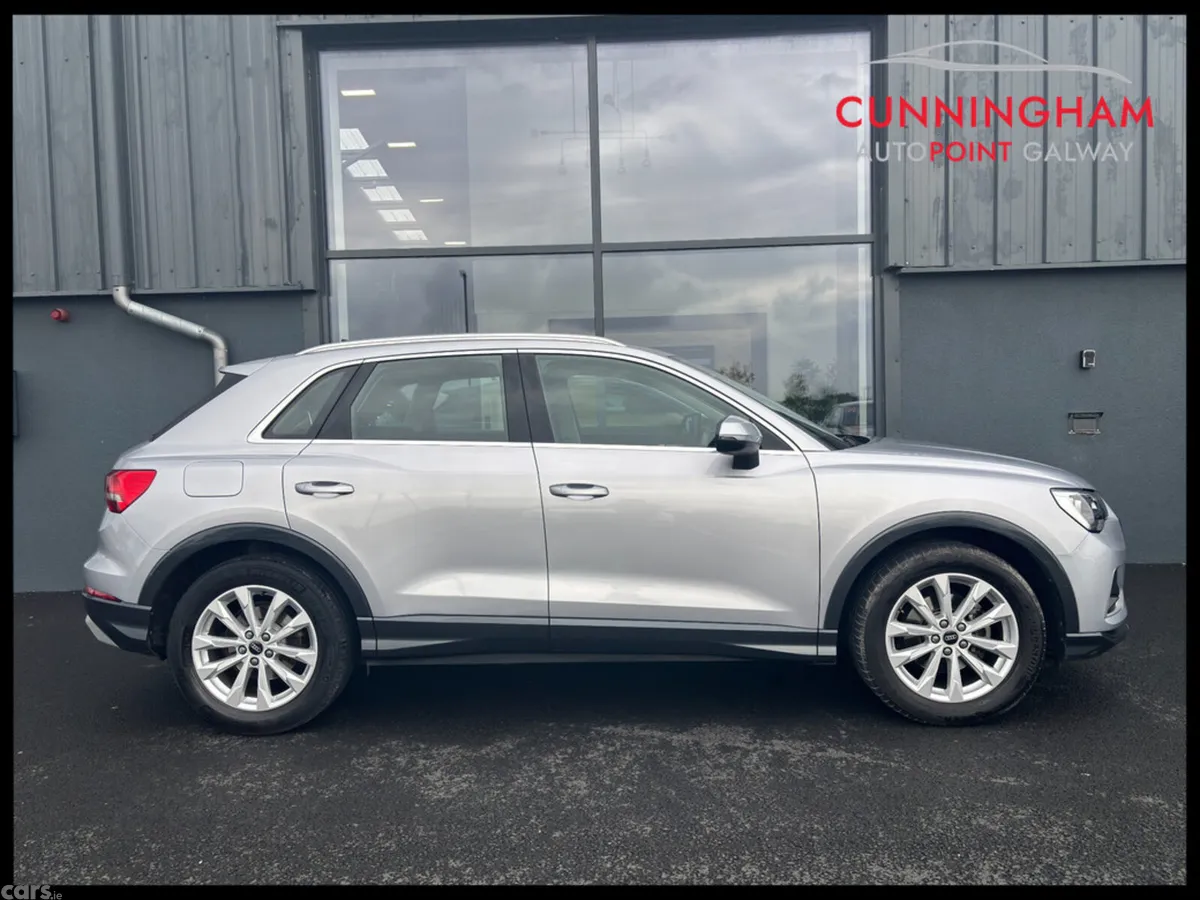 Audi Q3 SUV, Petrol, 2022, Silver