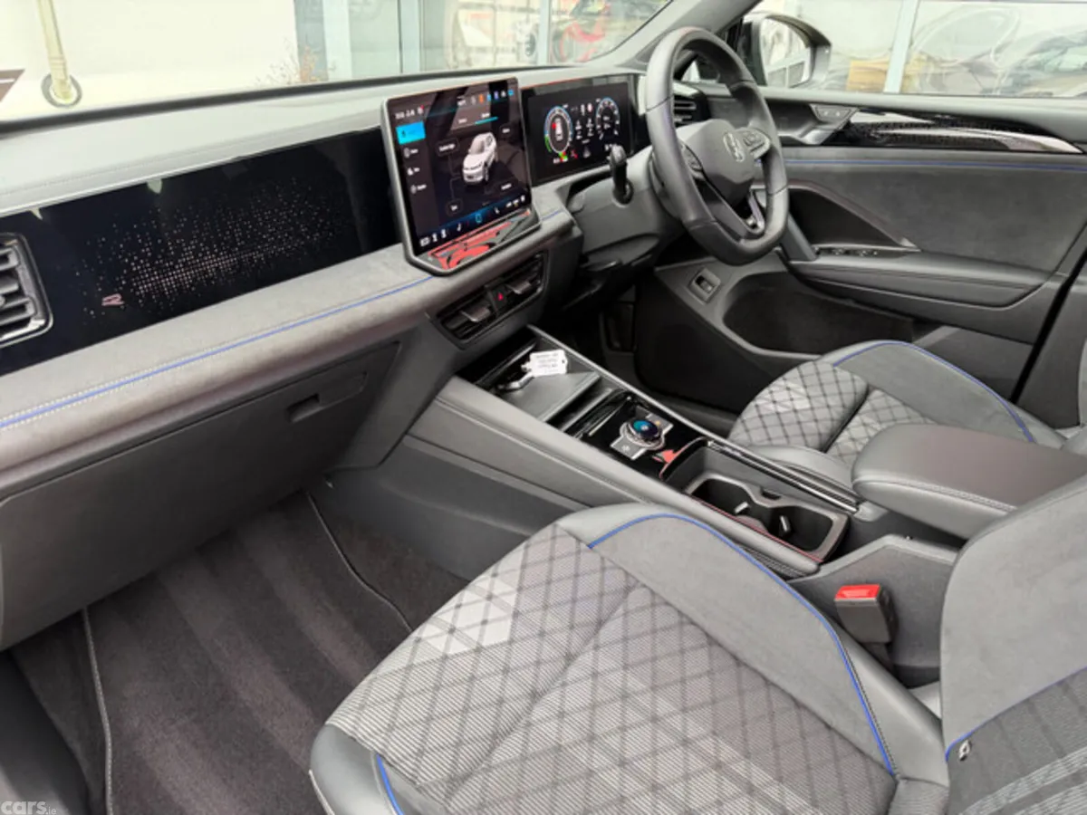Volkswagen Tiguan SUV, Petrol Plug-in Hybrid, 2026, Green