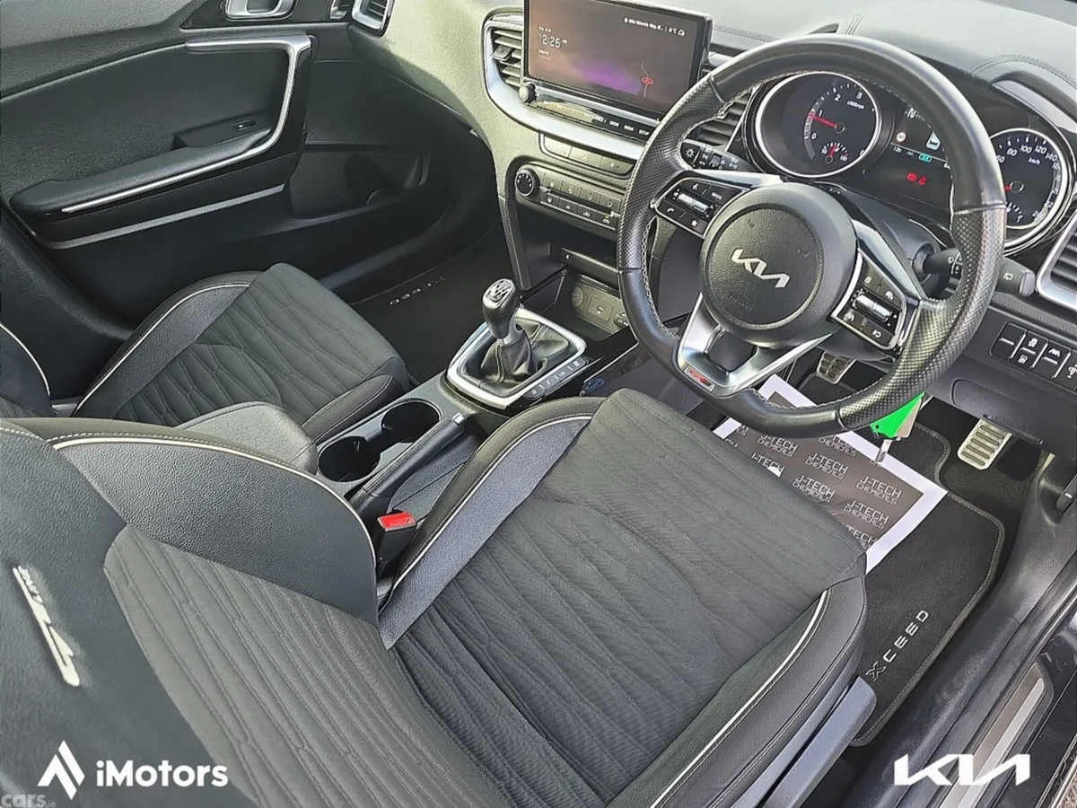 Kia Ceed Hatchback, Diesel Hybrid, 2023, Black