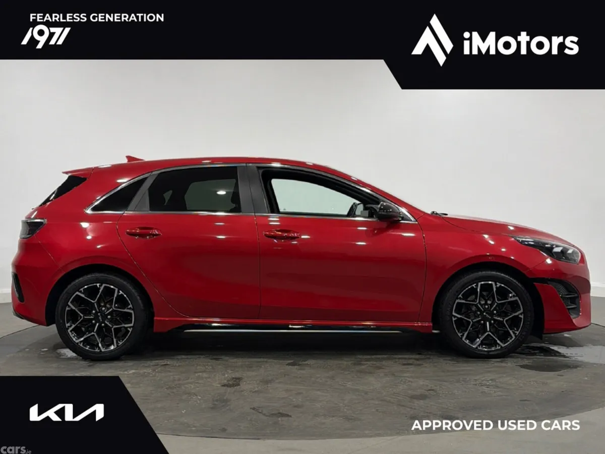Kia Ceed Hatchback, Petrol, 2022, Red
