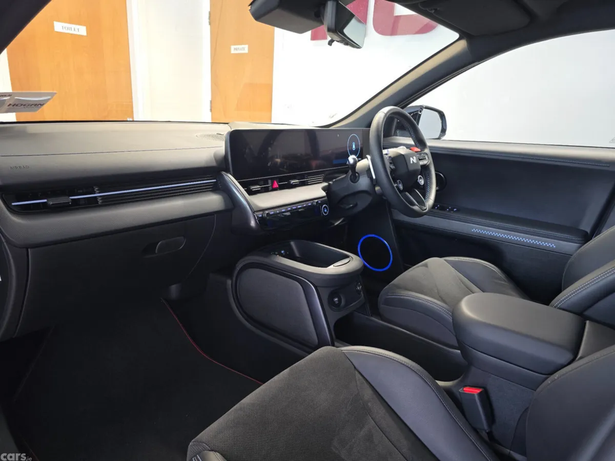 Hyundai IONIQ 5 Hatchback, Electric, 2025, Blue