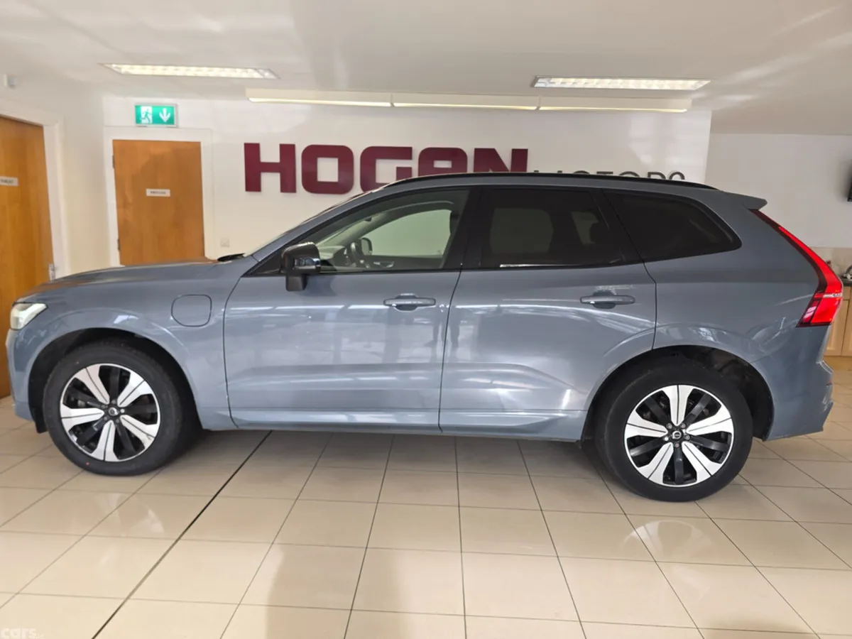Volvo XC60 SUV, Petrol Plug-in Hybrid, 2023, Grey