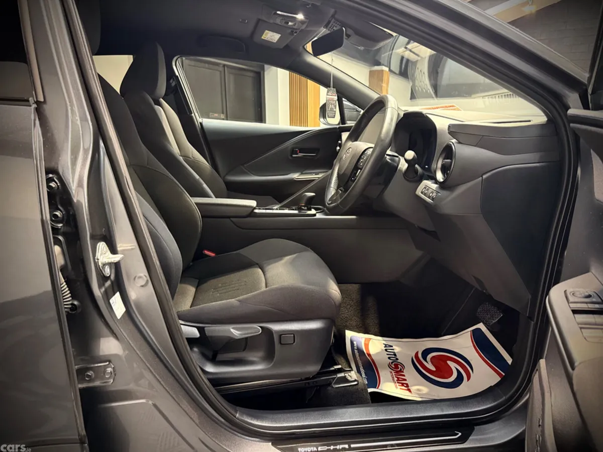 Toyota C-HR Hatchback, Petrol Hybrid, 2024, Grey