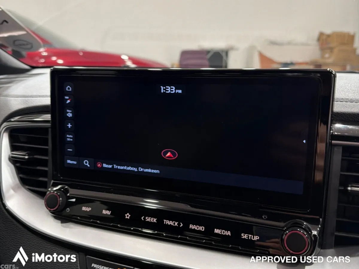 Kia Ceed Hatchback, Petrol, 2022, Red