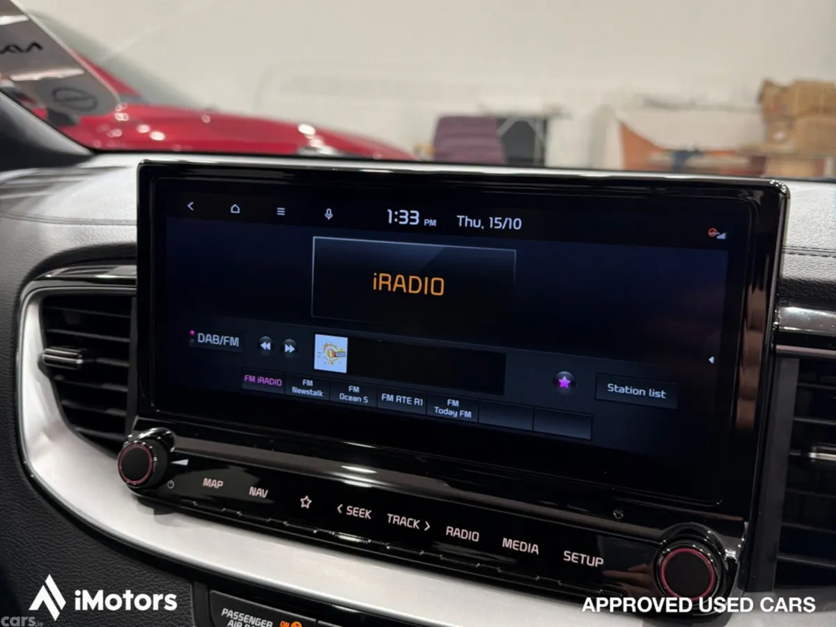 Kia Ceed Hatchback, Petrol, 2022, Red