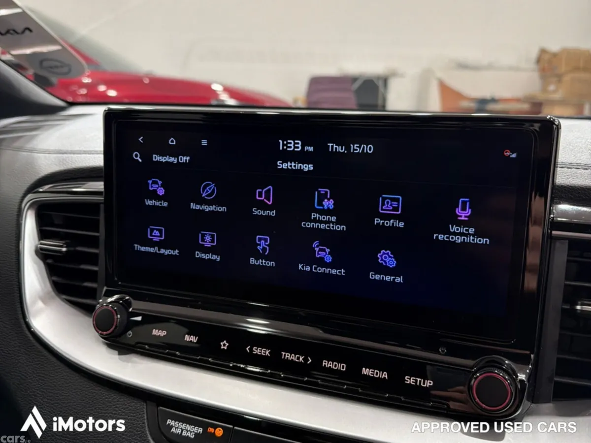Kia Ceed Hatchback, Petrol, 2022, Red