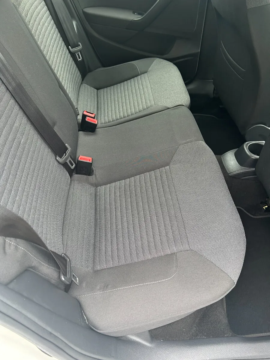 Volkswagen Polo Hatchback, Petrol, 2014, White
