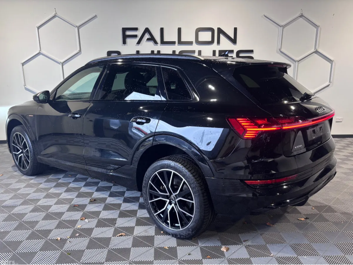 Audi e-tron SUV, Electric, 2021, Black